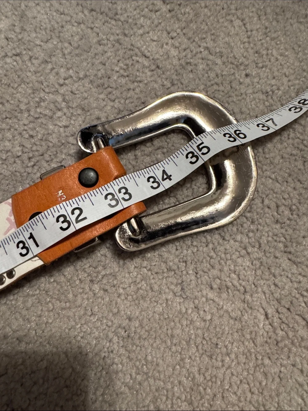 Western-Style Bling Tan Belt with Ornate Silver Buckle Med
